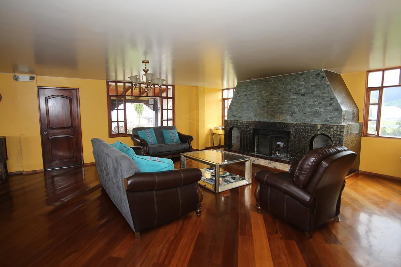 Hosteria Loma Larga Cayambe Luaran gambar